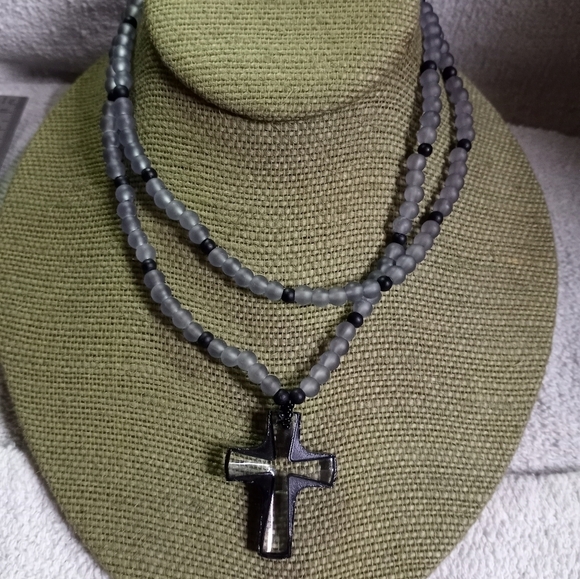 Vintage Jewelry - Gray black clear cross Christian catholic religious beaded necklace